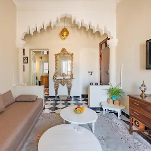 apartment-in-center-of-gueliz-balcony-carre-eden.marrakeshhotelsmorocco.com/